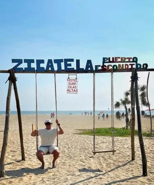 playa zicatela en puerto escondido oaxaca