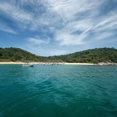 playas bonitas turquesas en oaxaca
